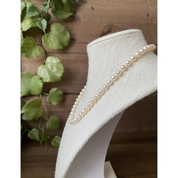 14k White Gold 6mm Pearl Necklace - 17” Hand Knotted - Rose Overtone Lustre - Picture 2 of 12